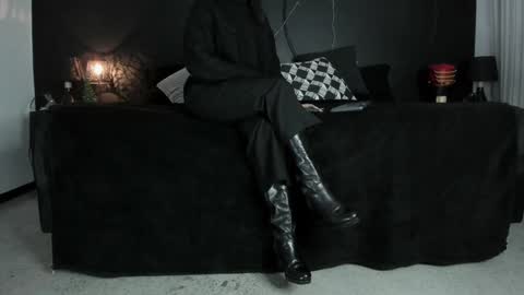 Snapshot of _jade_16 chatting on December 2024 11:44:01 AM Miss Jade online show from December 2024 11:44:01 AM