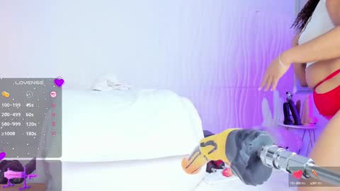 _jasminnee_ online show from January 2025 12:55:01 PM