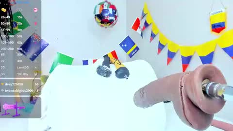 _jasminnee_ online show from June 2026 04:00:02 PM