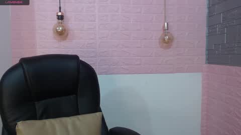 _jeessy online show from February 2025 02:41:01 AM