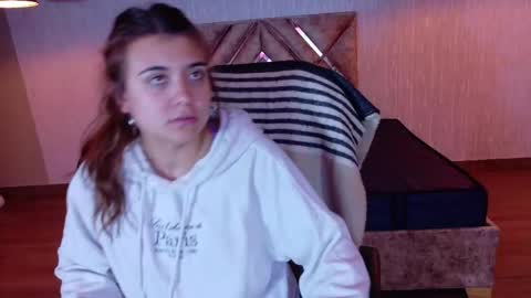 _jeessy online show from November 2025 05:08:02 AM