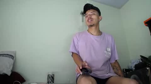 _jesussuarez online show from February 2026 11:57:02 AM