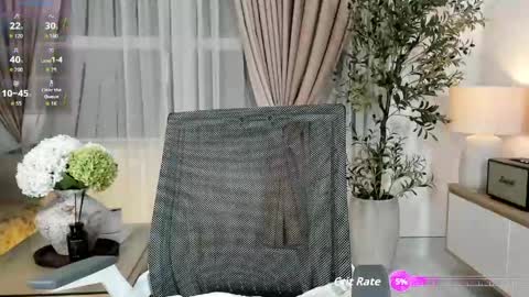 _joliie_ online show from April 2026 09:01:02 PM