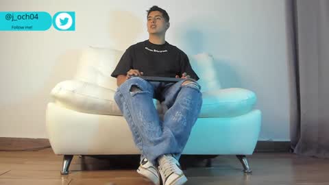 Snapshot of _juanes__ chatting on January 2025 12:32:02 AM _juanes__ online show from January 2025 12:32:02 AM