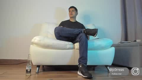 Snapshot of _juanes__ chatting on January 2025 01:32:01 AM _juanes__ online show from January 2025 01:32:01 AM