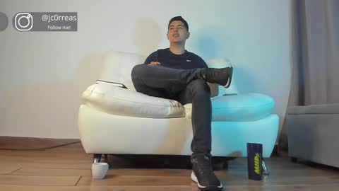 Snapshot of _juanes__ chatting on January 2025 11:15:01 PM _juanes__ online show from January 2025 11:15:01 PM