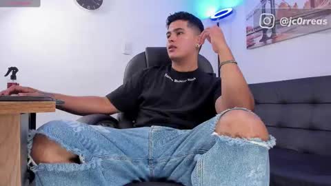 Snapshot of _juanes__ chatting on September 2025 10:58:02 PM _juanes__ online show from September 2025 10:58:02 PM