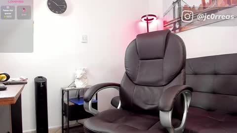 Snapshot of _juanes__ chatting on October 2025 10:44:01 PM _juanes__ online show from October 2025 10:44:01 PM