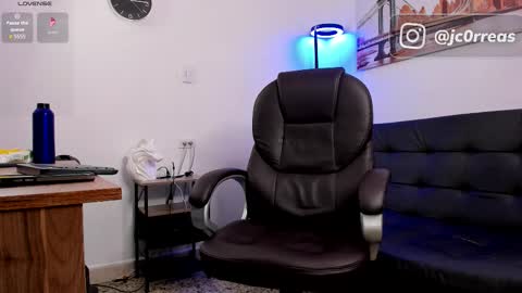 Snapshot of _juanes__ chatting on October 2025 08:08:02 PM _juanes__ online show from October 2025 08:08:02 PM