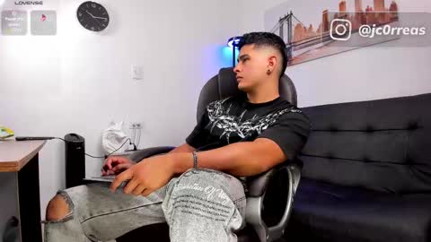 Snapshot of _juanes__ chatting on October 2025 10:14:02 PM _juanes__ online show from October 2025 10:14:02 PM