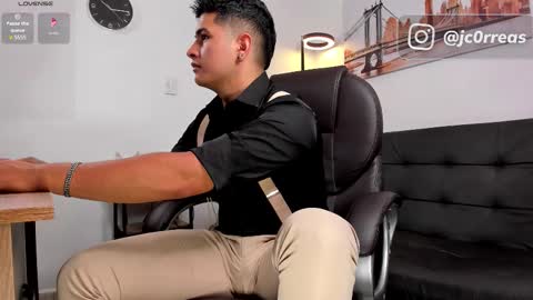 Snapshot of _juanes__ chatting on November 2025 10:12:01 PM _juanes__ online show from November 2025 10:12:01 PM