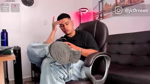 Snapshot of _juanes__ chatting on November 2025 09:03:02 PM _juanes__ online show from November 2025 09:03:02 PM