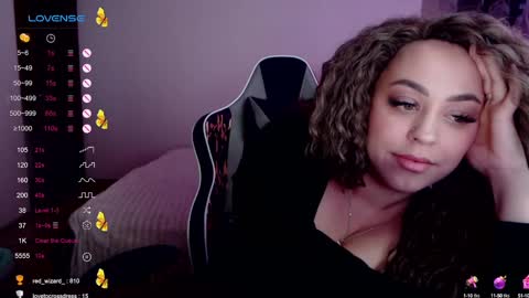 Snapshot of _just_a_queen_3 chatting on December 2024 09:23:02 PM _just_a_queen_3 online show from December 2024 09:23:02 PM