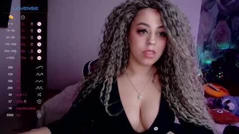 Snapshot of _just_a_queen_3 chatting on January 2025 06:56:02 PM _just_a_queen_3 online show from January 2025 06:56:02 PM