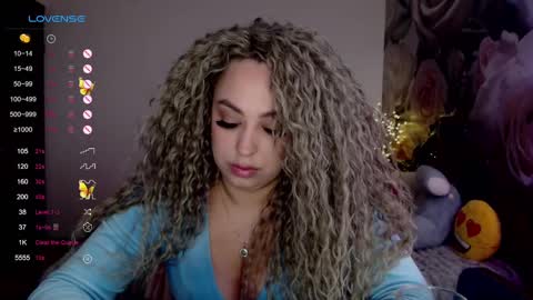 Snapshot of _just_a_queen_3 chatting on March 2025 06:22:02 PM _just_a_queen_3 online show from March 2025 06:22:02 PM
