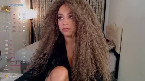 Snapshot of _just_a_queen_3 chatting on September 2025 06:19:01 PM _just_a_queen_3 online show from September 2025 06:19:01 PM