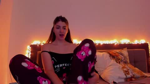 _just_a_simple_girl online show from January 2025 11:36:02 AM