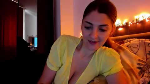 _just_a_simple_girl online show from September 2025 10:41:01 AM