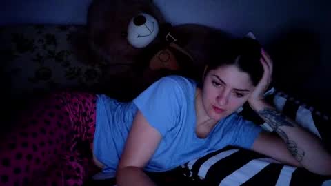 _just_a_simple_girl online show from May 2026 01:25:02 AM