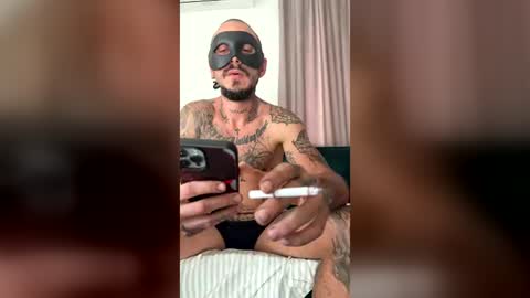 Snapshot of _justanormalguy_x chatting on June 2026 05:35:02 AM _justanormalguy_x online show from June 2026 05:35:02 AM