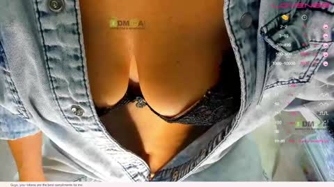 _justcallme_ online show from May 2026 12:10:02 PM