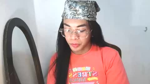 Snapshot of _karie_ chatting on October 2025 01:41:02 PM _karie_ online show from October 2025 01:41:02 PM