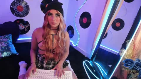 Snapshot of _karine01 chatting on February 2025 03:54:02 AM _karine01 online show from February 2025 03:54:02 AM