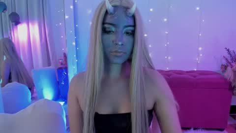 _karine01 online show from October 2025 06:02:02 AM