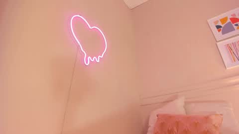 Snapshot of _karol_18 chatting on October 2025 01:34:01 PM karol online show from October 2025 01:34:01 PM