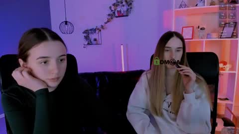 _kellykitten_ online show from April 2026 12:29:02 PM