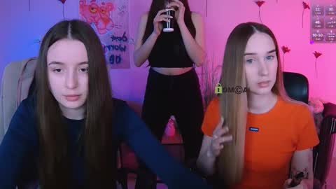 _kellykitten_ online show from April 2026 09:01:02 AM