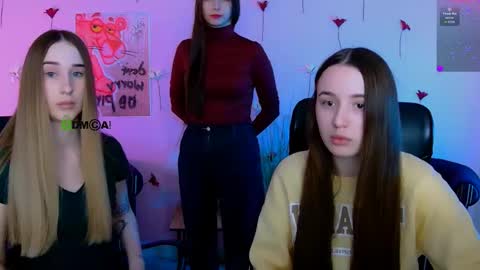 _kellykitten_ online show from April 2026 09:03:01 AM