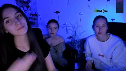_kellykitten_ online show from April 2026 05:30:01 PM