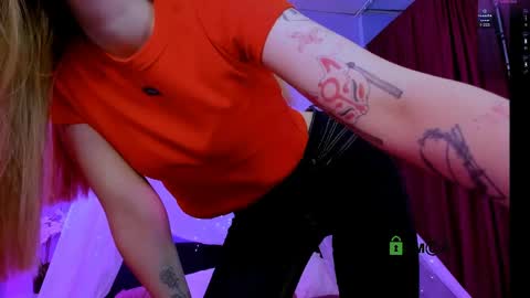 _kellykitten_ online show from May 2026 08:52:02 AM