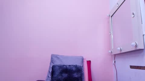 Kendall online show from October 2025 12:02:02 PM