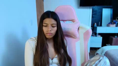 khloe sweet online show from April 2026 01:16:02 PM