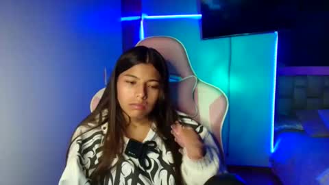 khloe sweet online show from May 2026 07:00:02 PM
