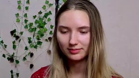 _kikiclark_ online show from February 2026 08:53:01 PM