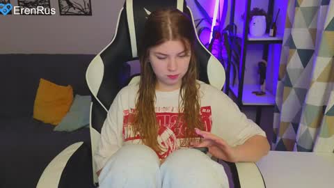 Molly   Emily online show from December 2024 02:09:01 PM