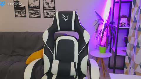 Molly   Emily online show from December 2024 02:15:01 PM