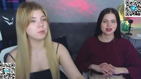 Molly   Emily online show from April 2026 07:20:02 PM