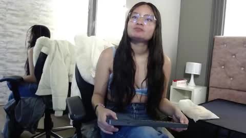 Snapshot of _kita chatting on November 2025 11:44:01 AM Jalina online show from November 2025 11:44:01 AM