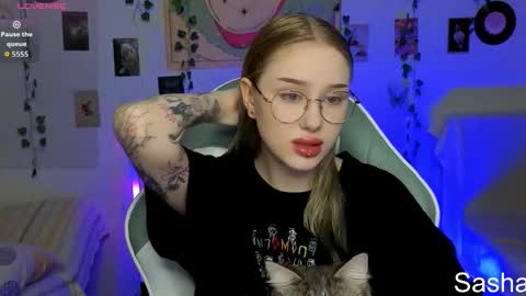 _kitekat_ online show from February 2026 01:49:02 PM