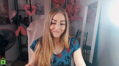 Snapshot of _kittyboo chatting on December 2024 10:39:02 AM Aleksa online show from December 2024 10:39:02 AM