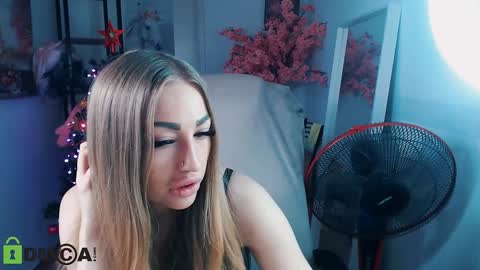 Snapshot of _kittyboo chatting on December 2024 04:20:02 AM Aleksa online show from December 2024 04:20:02 AM