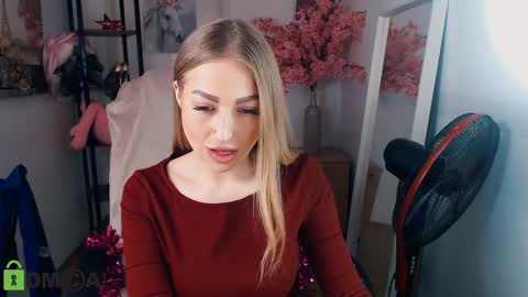Snapshot of _kittyboo chatting on January 2025 03:14:02 PM Aleksa online show from January 2025 03:14:02 PM