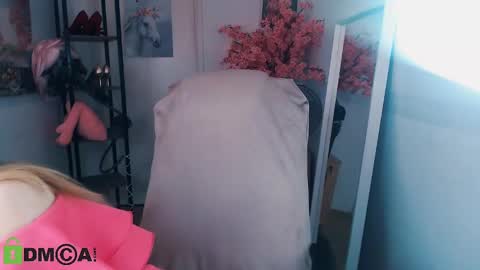 Snapshot of _kittyboo chatting on February 2025 08:42:01 AM Aleksa online show from February 2025 08:42:01 AM