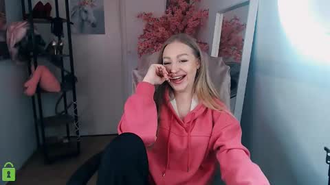 Snapshot of _kittyboo chatting on February 2025 08:49:02 AM Aleksa online show from February 2025 08:49:02 AM