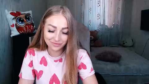 Snapshot of _kittyboo chatting on September 2025 06:57:02 AM Aleksa online show from September 2025 06:57:02 AM