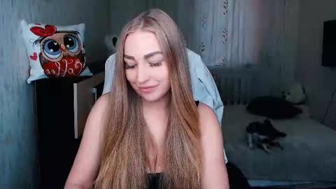 Snapshot of _kittyboo chatting on October 2025 06:58:02 AM Aleksa online show from October 2025 06:58:02 AM